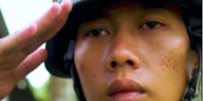 
					Anak Penggali Kubur Lulus Jadi Anggota TNI, Ini Sosoknya Orangtuanya Sampai Menangis