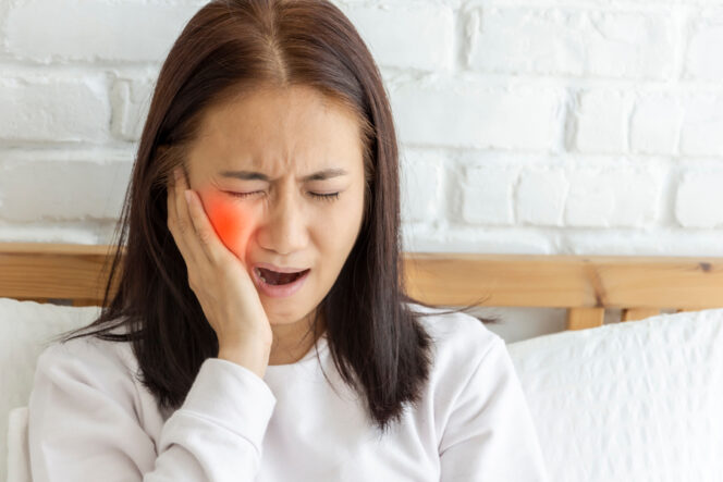 
					Sakit Gigi? Coba 5 Obat Alami Ini!