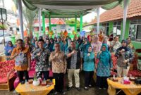  Wali Kota Lubuk Linggau, H Rachmat Hidayat melalui Plt Asisten II Bidang Ekonomi dan Pembangunan, H Heri Zulianta, menghadiri Penilaian Lomba Posyandu Berprestasi, Kader Berprestasi, dan Lomba Kelurahan Berperilaku Hidup Bersih dan Sehat (PHBS) tingkat Provinsi Sumatera Selatan. Kegiatan ini berlangsung di Puskesmas Pembantu ILP Taba Lestari, Kelurahan Taba Lestari, Kecamatan Lubuk Linggau Timur I, Kamis (14/8/2025).