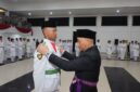 Wali Kota Lubuk Linggau, H Rachmat Hidayat secara resmi mengukuhkan dan melantik 76 siswa-siswi sebagai Pasukan Pengibar Bendera Pusaka (Paskibraka) Kota Lubuk Linggau tahun 2025. Prosesi pengukuhan berlangsung khidmat di Gedung Kesenian Lubuk Linggau, Jumat (15/8/2025).
