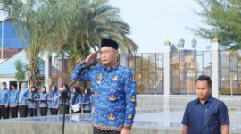 Wali Kota Lubuk Linggau, H Rachmat Hidayat menjadi pembina pada apel bulanan bersama yang kali ini dilaksanakan di Alun-alun Merdeka Kota Lubuk Linggau. Rabu (17/9/2025.) Foto: Amin/Diskominfo Lubuklinggau